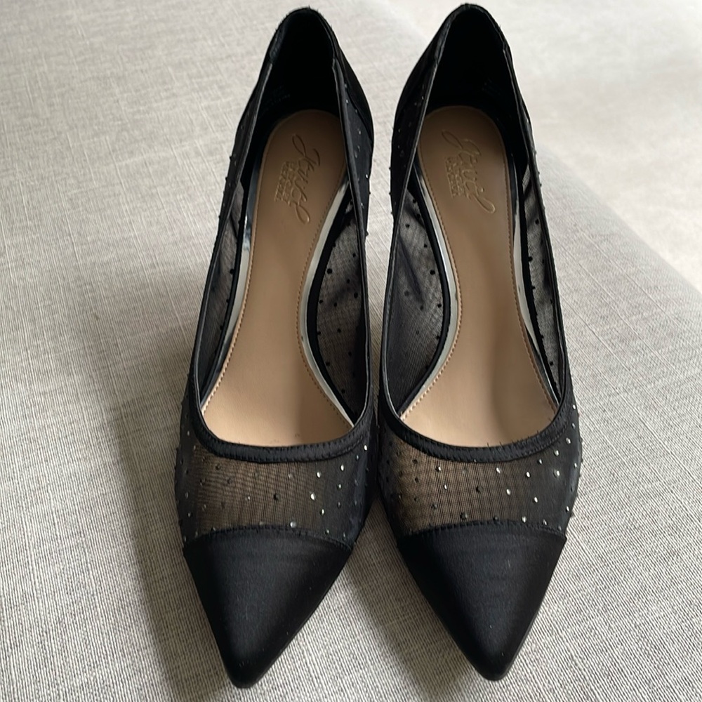Jewel by Badgley  Mischka black satin and bead pump size 9